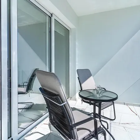 Aneto Spiti 2-br In Larnaca. Apartman *